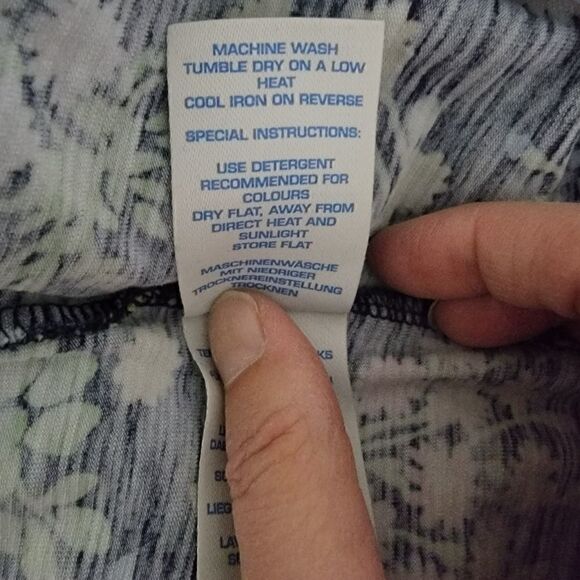 Boden Floral Print Mini Dress. Size 6. - Picture 7 of 9